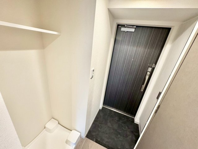 プレサンス千種駅前レガートの玄関