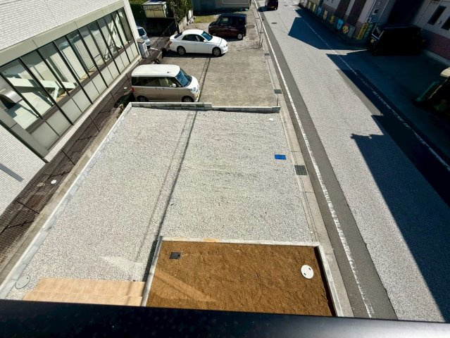 南国市大そね甲新築建売の駐車場|駐車スペースは並列2台可能。出入りもしやすく日当たりも良好です