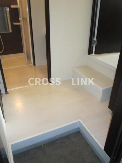 【玄関】 | Grandtic エルドラード | 同アパート別号室の画像です