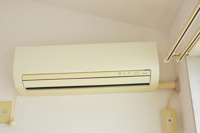 【　設備　】　エアコン１基