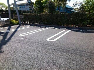 【駐車場】 | ゴールド　シュラインⅠ | 車をお持ちの方に嬉しい駐車場付きの物件です