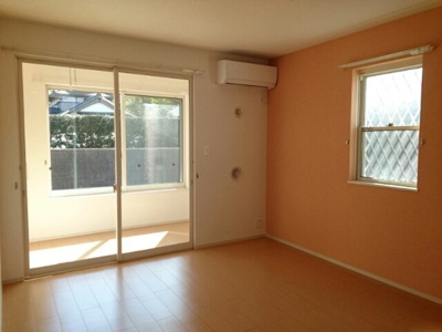 【居間・リビング】 | ゴールド　シュラインⅠ | おしゃれな居間です