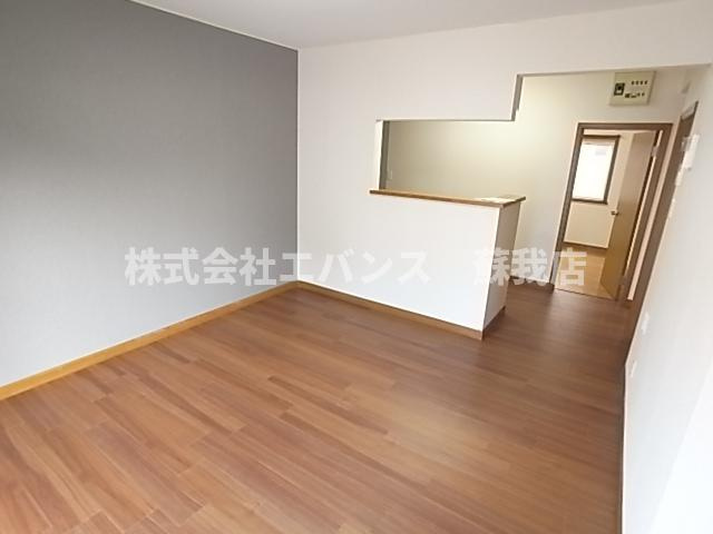 【居間・リビング】 | ハイツプリティウッド | 使いやすい居間です