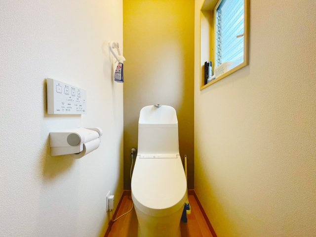 小山市中久喜カチタス施工中古物件のトイレ