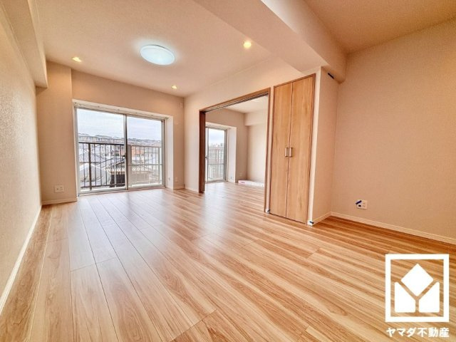 コスモ丹波橋の居間・リビング