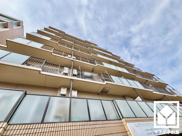 コスモ丹波橋の外観