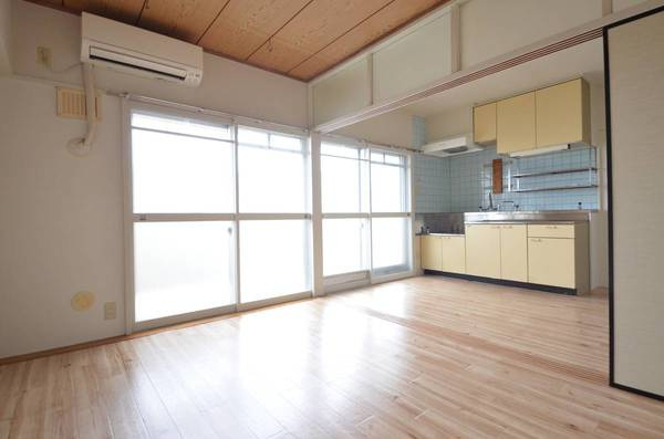 ビレッジハウス燕2号棟の居間・リビング|ビレッジハウスの同一物件・同一タイプの間取りの写真です