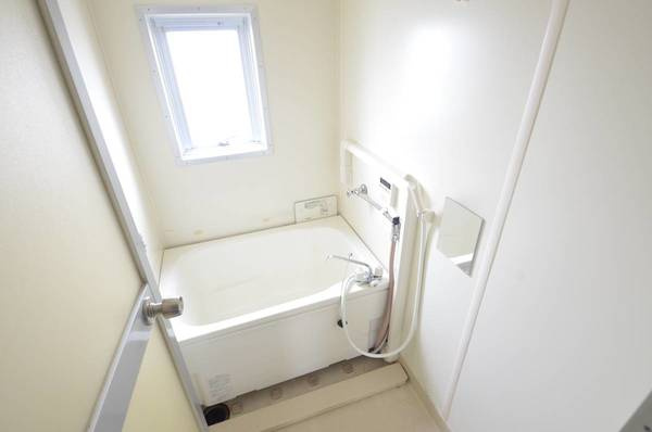 ビレッジハウス燕2号棟の浴室|ビレッジハウスの同一物件・同一タイプの間取りの写真です