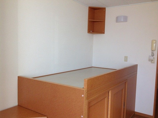 レオパレスＷＥＳＴ　Ｓｔａｒの寝室