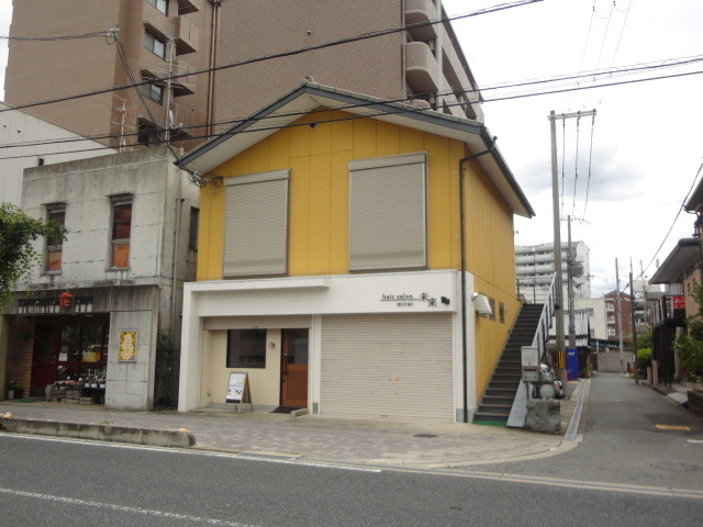 北葛城郡王寺町久度１丁目の店舗一部