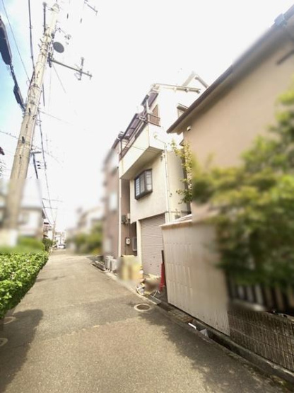 【前面道路含む現地写真】