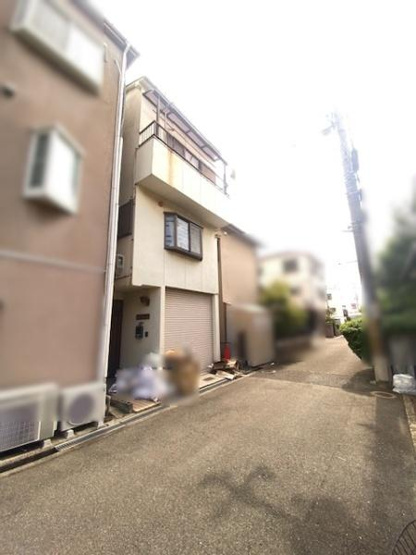 【前面道路含む現地写真】