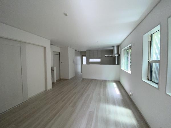 【居間・リビング】 | 明石市朝霧町3丁目　新築戸建