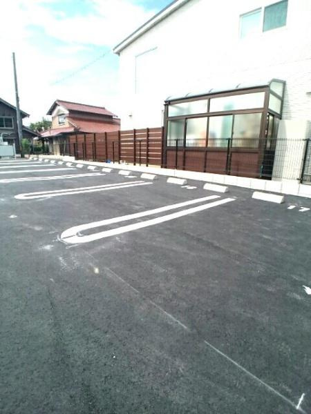 エスポワールＡの駐車場