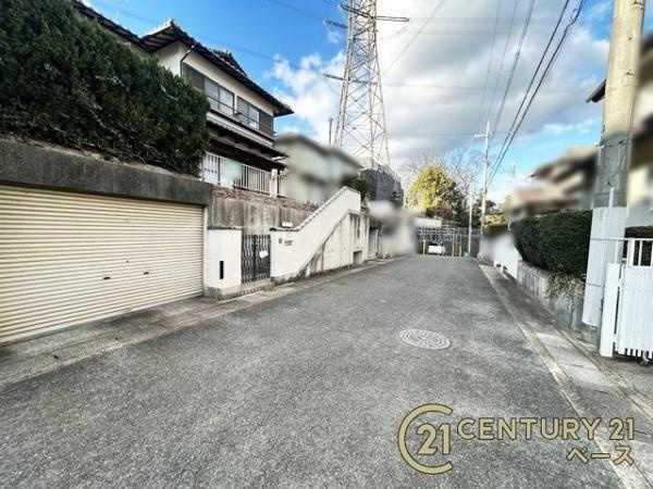 生駒市喜里が丘２丁目　一戸建の前面道路含む現地写真|■現地撮影写真■落ち着いた雰囲気の閑静な住宅地内です！