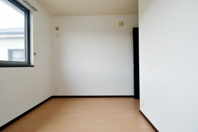 ラフィネ小松B棟の寝室|2F　子供部屋や寝室にも