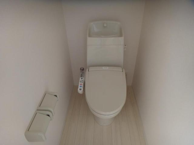 エスポワール椚のトイレ|シャワー付トイレ