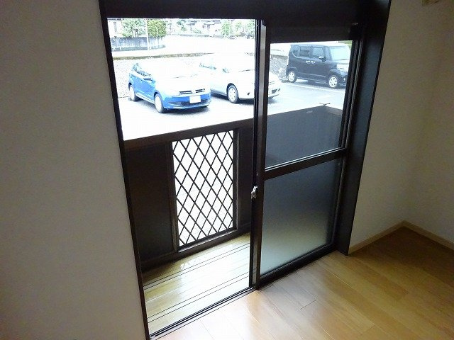 ラフォンテーヌⅠのバルコニー|落ち着いた時間を過ごせるバルコニーです