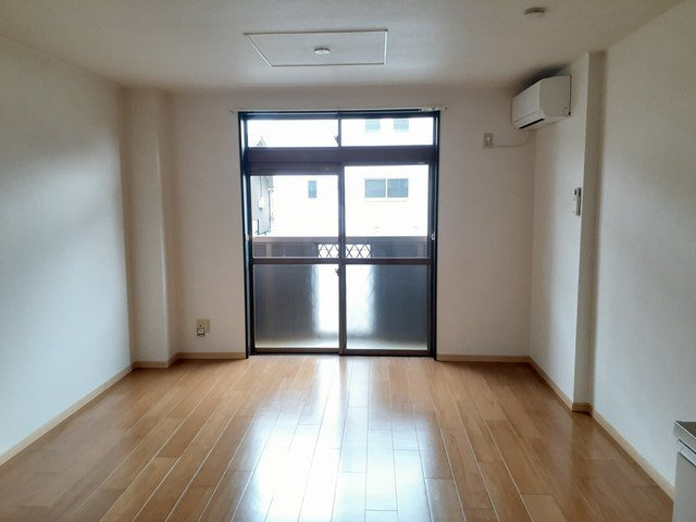 ラフォンテーヌⅠの居間・リビング|居間です