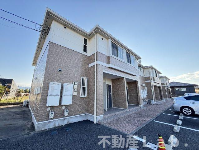 サンパステルの外観