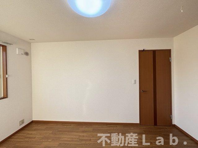 サンパステルの内装