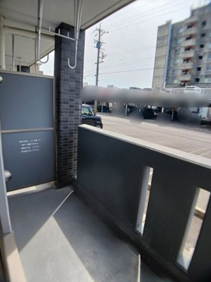 【バルコニー】 | ローズパティオ | お洗濯にも便利なバルコニー付き