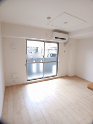 【居間・リビング】 | ローズパティオ | 使いやすい居間です