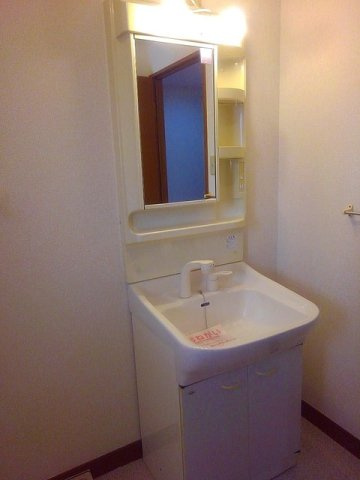 ソレアードＭの洗面所|広い洗面スペース