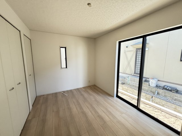 知立市新林町茶野42番15『仲介手数料無料』新築戸建ての洋室