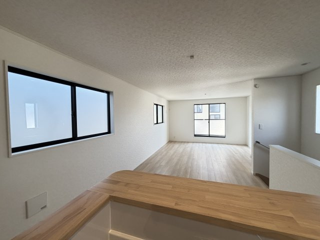 知立市新林町茶野42番15『仲介手数料無料』新築戸建ての居間・リビング