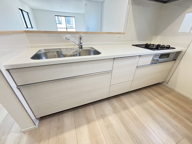 知立市新林町茶野42番15『仲介手数料無料』新築戸建てのキッチン