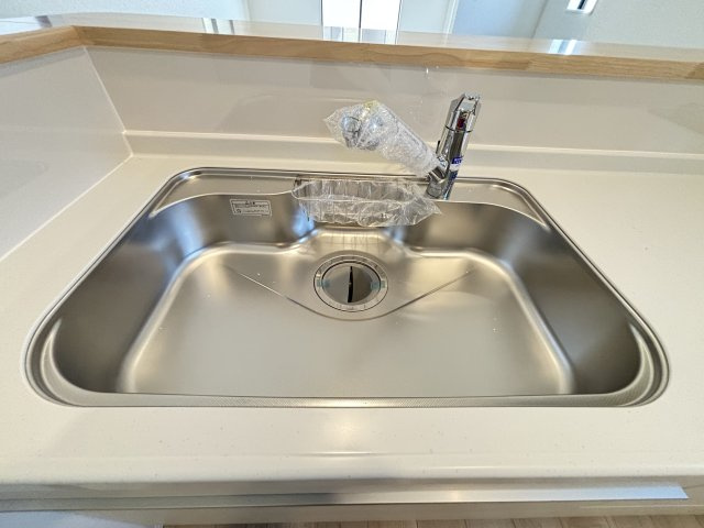 知立市新林町茶野42番15『仲介手数料無料』新築戸建てのキッチン