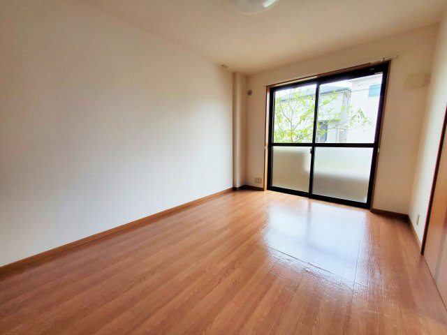 ひかりハウスの洋室