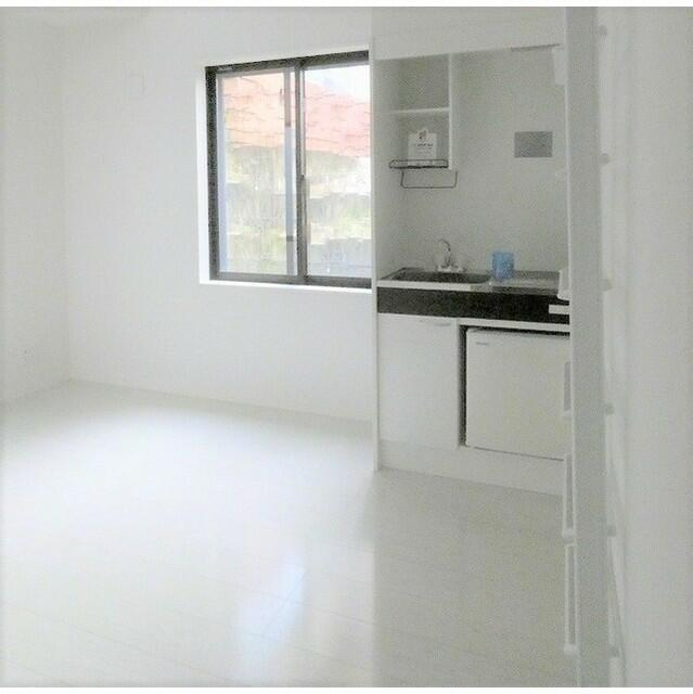 川崎市多摩区三田２丁目のアパートの居間・リビング