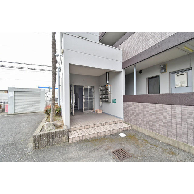 アザレアハイツハンダ第1のエントランス|エントランスです