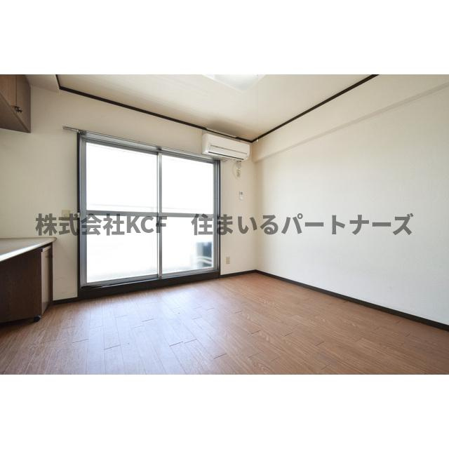 久留米市瀬下町の賃貸マンションの居間・リビング|ゆったりとした居間です