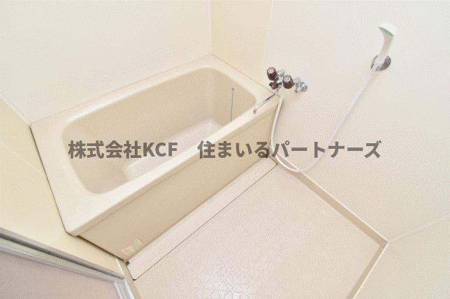 ロックフィル瀬下の浴室