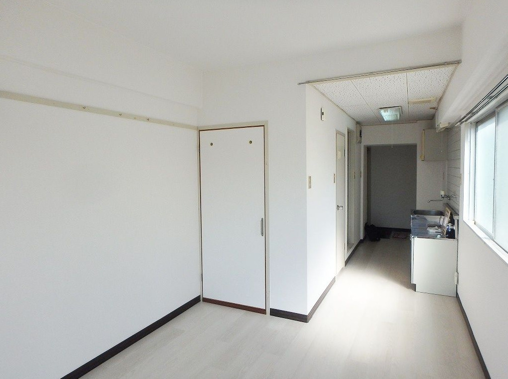 ガーネットハイツの洋室|コンパクトで使いやすい洋室です