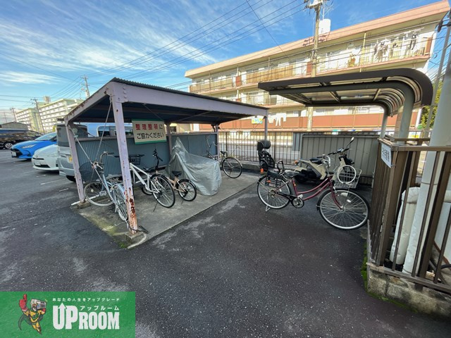 花の木農住団地竹花ハイツの駐車場