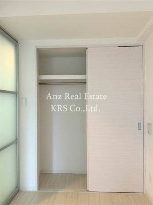 【収納】 | ラ・フォルム本町WEST | 寝室にあるクローゼットです！しっかり奥行きがあります！