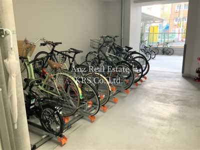 【その他】 | ラ・フォルム本町WEST | サイクルスタンド付きの屋内駐輪スペースがあります！