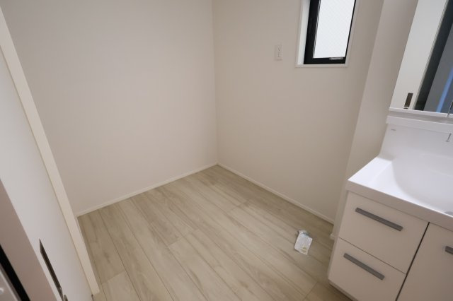 《仲介手数料無料》浦和区本太３丁目23-1(2号棟)新築一戸建てケイアイスタイルのランドリースペース