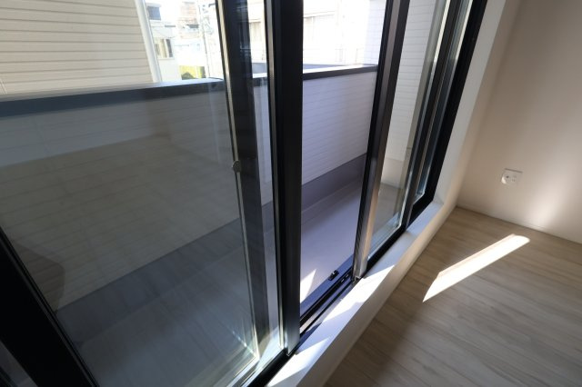 《仲介手数料無料》浦和区本太３丁目23-1(2号棟)新築一戸建てケイアイスタイルのバルコニー