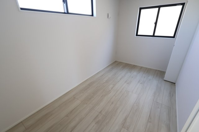 《仲介手数料無料》浦和区本太３丁目23-1(2号棟)新築一戸建てケイアイスタイルの洋室