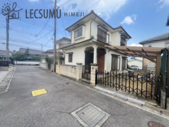 姫路市香寺町溝口/中古戸建の前面道路含む現地写真