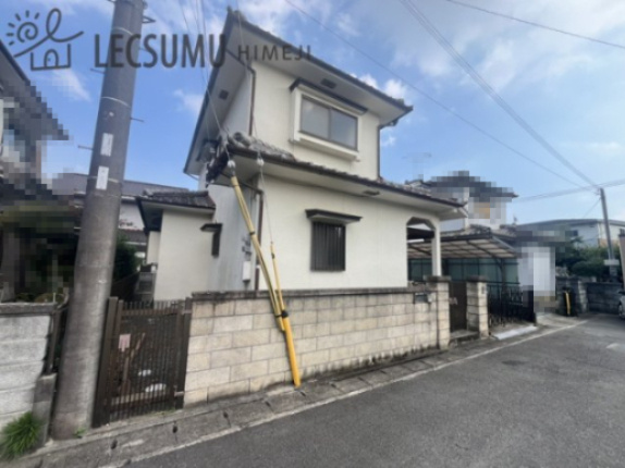 姫路市香寺町溝口/中古戸建の前面道路含む現地写真