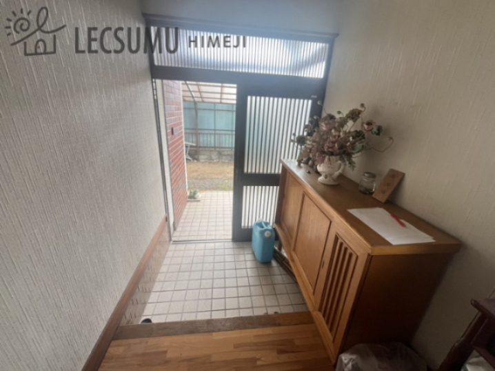 姫路市香寺町溝口/中古戸建の玄関