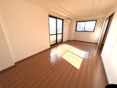 【居間・リビング】 | ヴィラ・クレスト | リビング