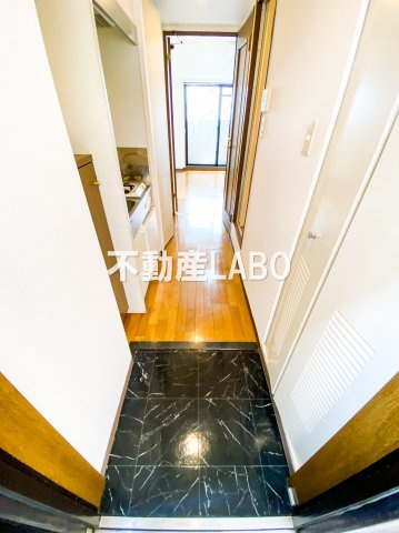 プレサンス阿倍野阪南町の玄関