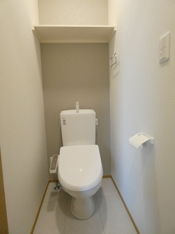 Base Zawaのトイレ